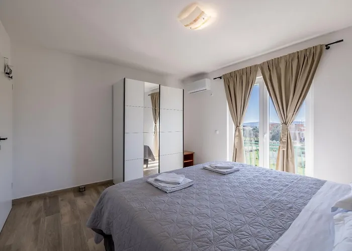 Luxury Stunning View Josipa 아파트 *